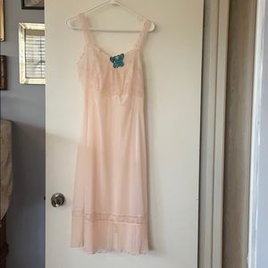 Vintage Pale Pink Negligee with gorgeous detail